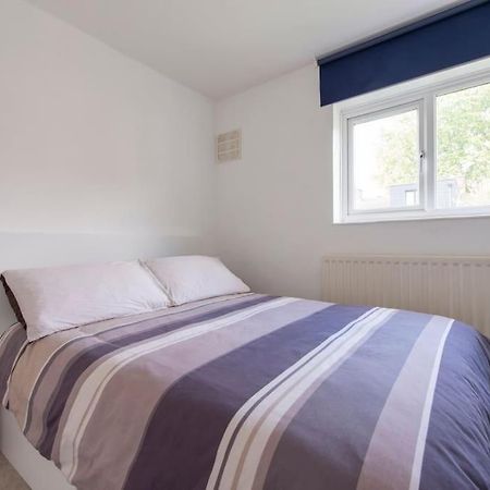 Lovely 2-Bed 15 Minutes To Central Лондон Экстерьер фото