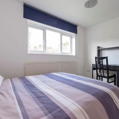 Lovely 2-Bed 15 Minutes To Central Лондон Экстерьер фото