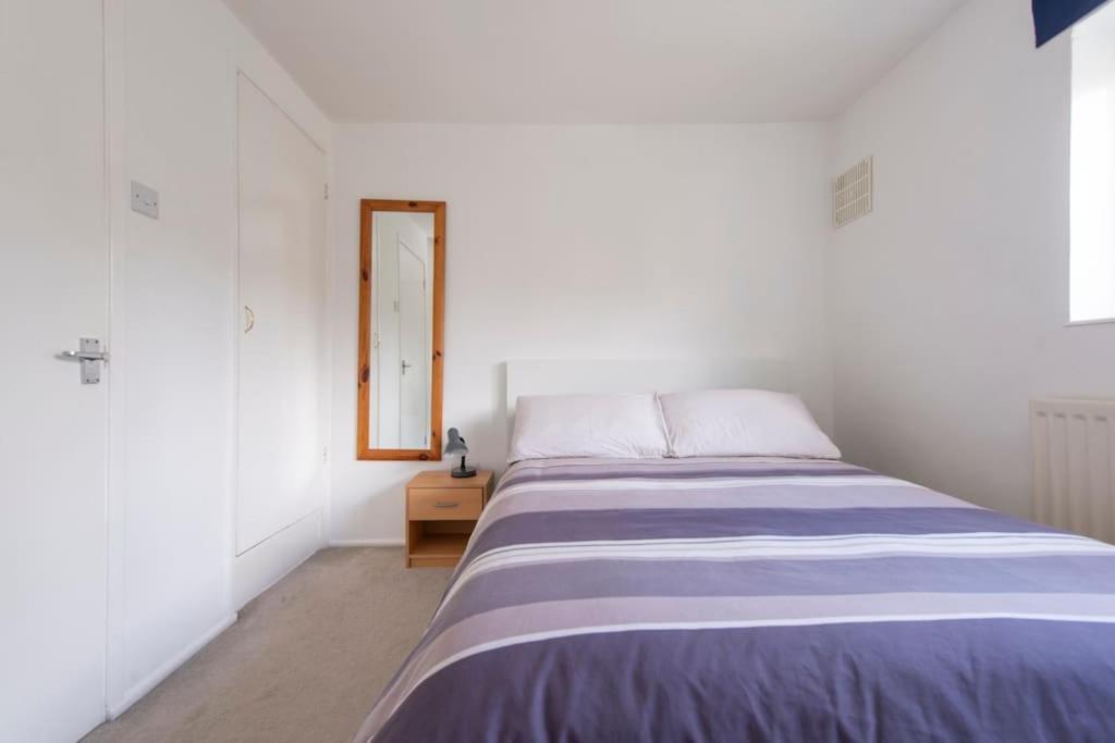 Lovely 2-Bed 15 Minutes To Central Лондон Экстерьер фото
