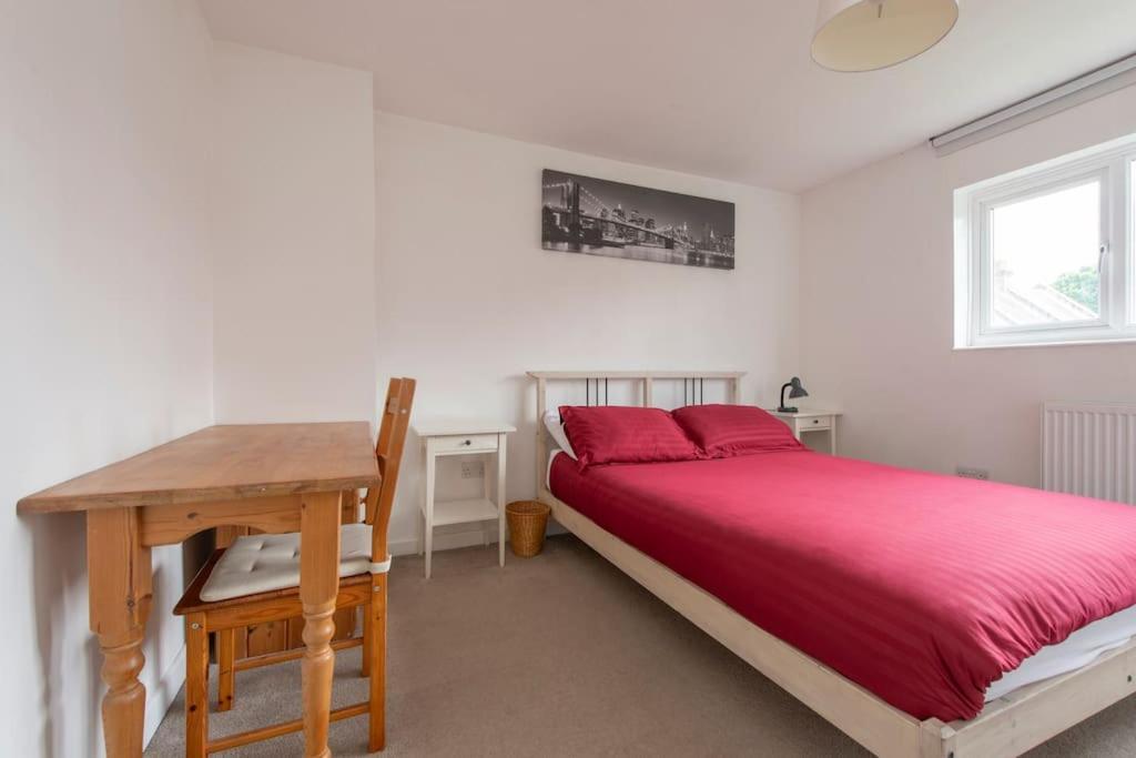Lovely 2-Bed 15 Minutes To Central Лондон Экстерьер фото