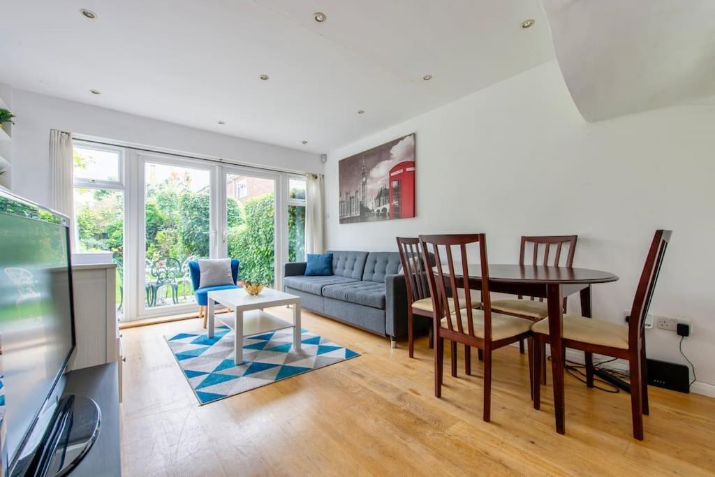 Lovely 2-Bed 15 Minutes To Central Лондон Экстерьер фото
